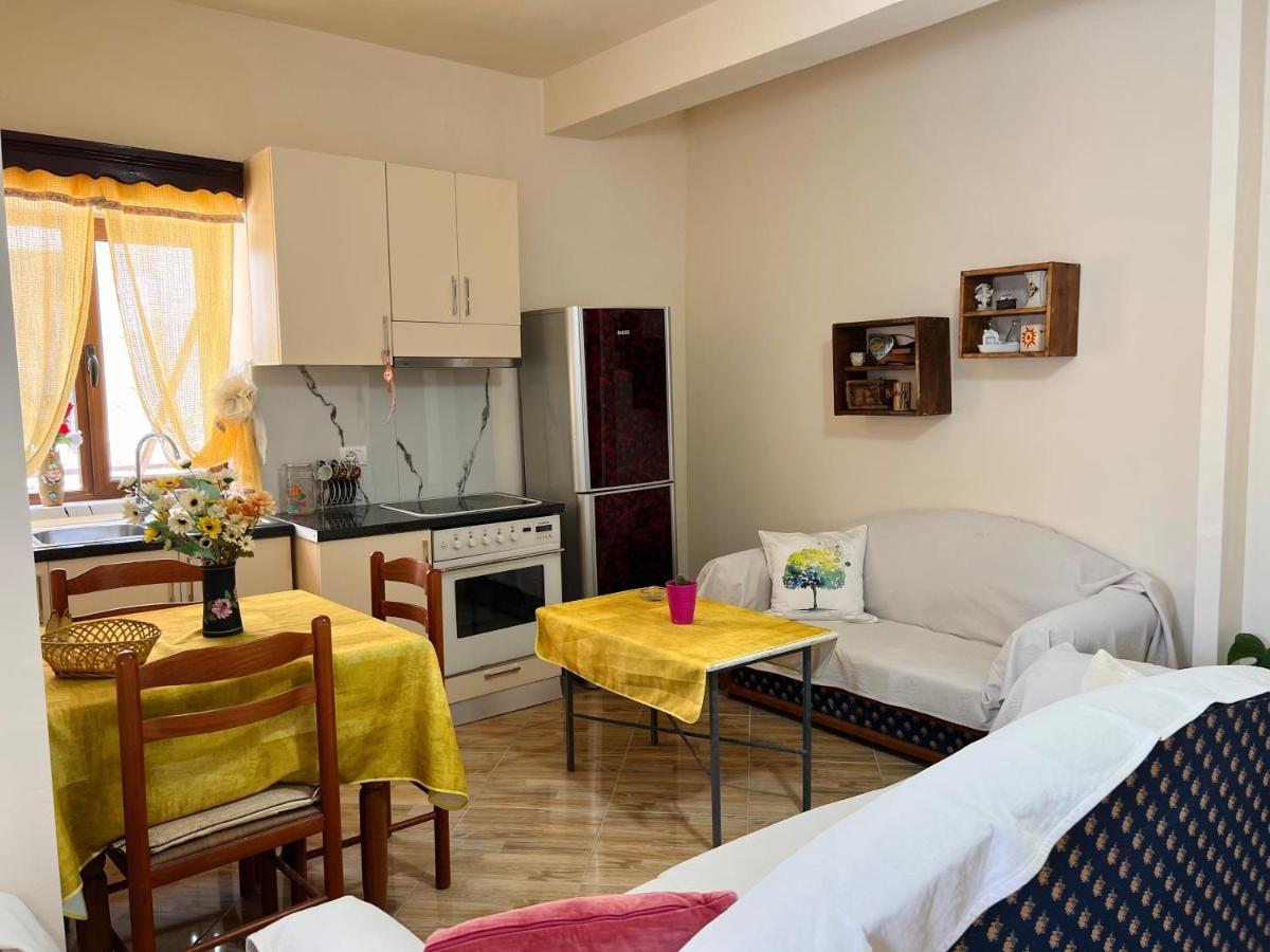 Villa Ensalv Berat - Apartment - Room - Penthouse Экстерьер фото