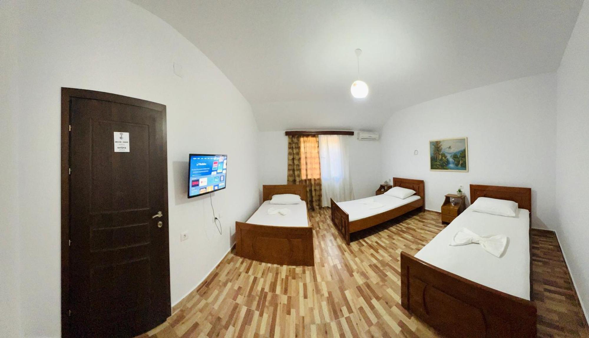 Villa Ensalv Berat - Apartment - Room - Penthouse Номер фото